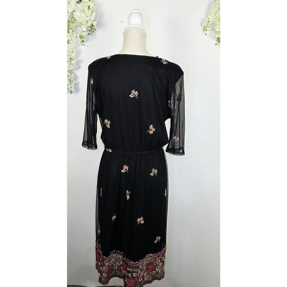 Luxology Mesh Midi Dress Size 10 Black Fall Floral Embroidered Boho Cottagecore - Picture 3 of 13